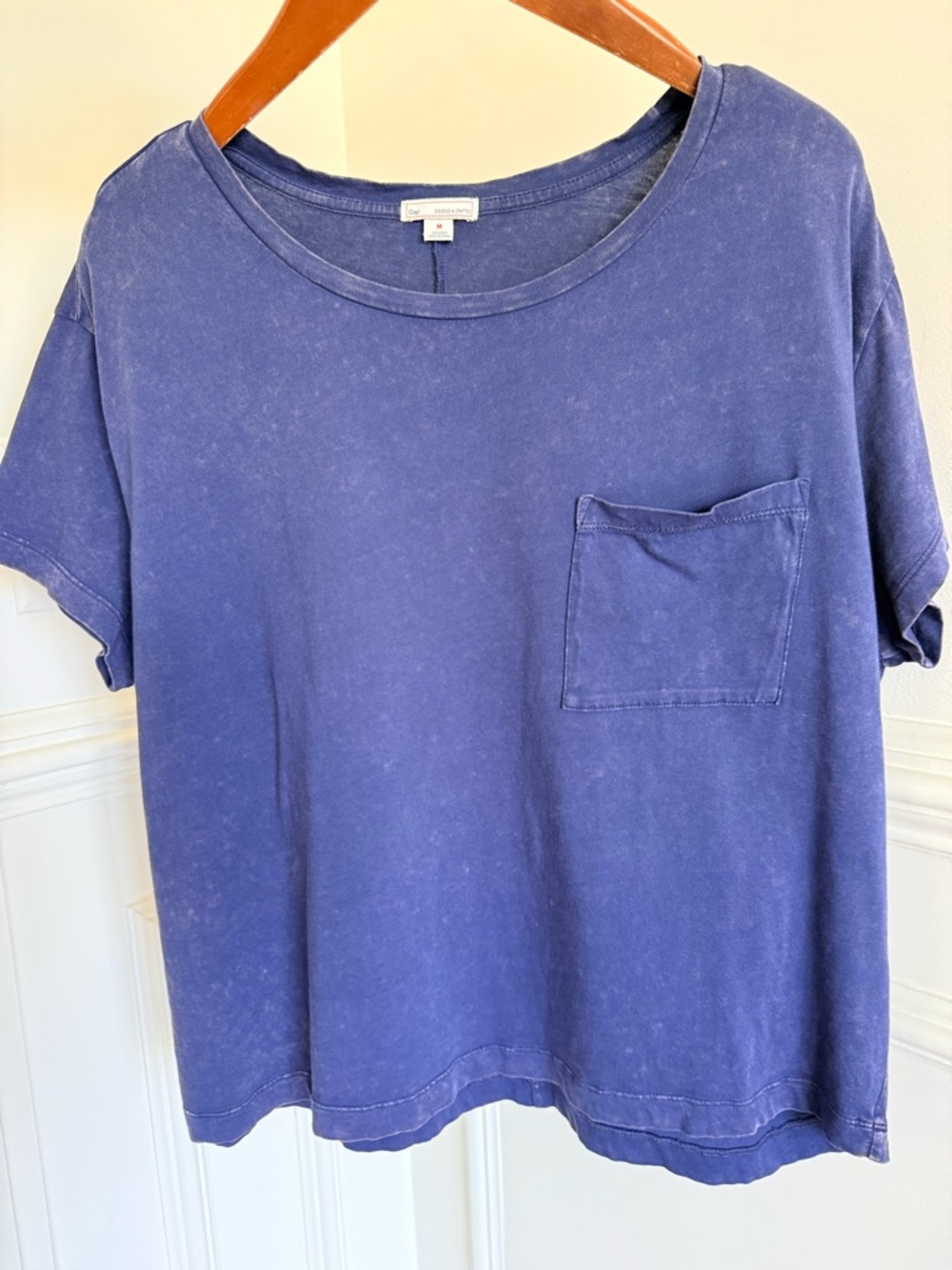 GAP Women's Top Tee Shirt Tie Dye Short Sleeve Crewneck Boxy Navy Pocket Size M - Picture 4 of 17